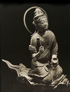 楽器を弾く菩薩、11世紀、平安時代後期、平等院、京都、1950 作： Japanese Photographer